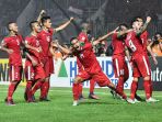 timnas-indonesia-menang-2-1-atas-thailand_20161216_200610.jpg