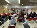 warga-rt-05-rw-03-kelurahan-tanjung-barat-datangi-kantor-bpn-jaksel.jpg