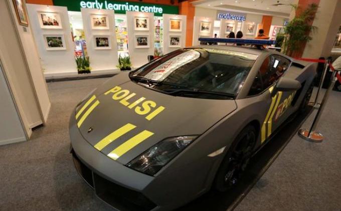 Hah, Mobil Polisi Lamborghini? - lambo21.jpg