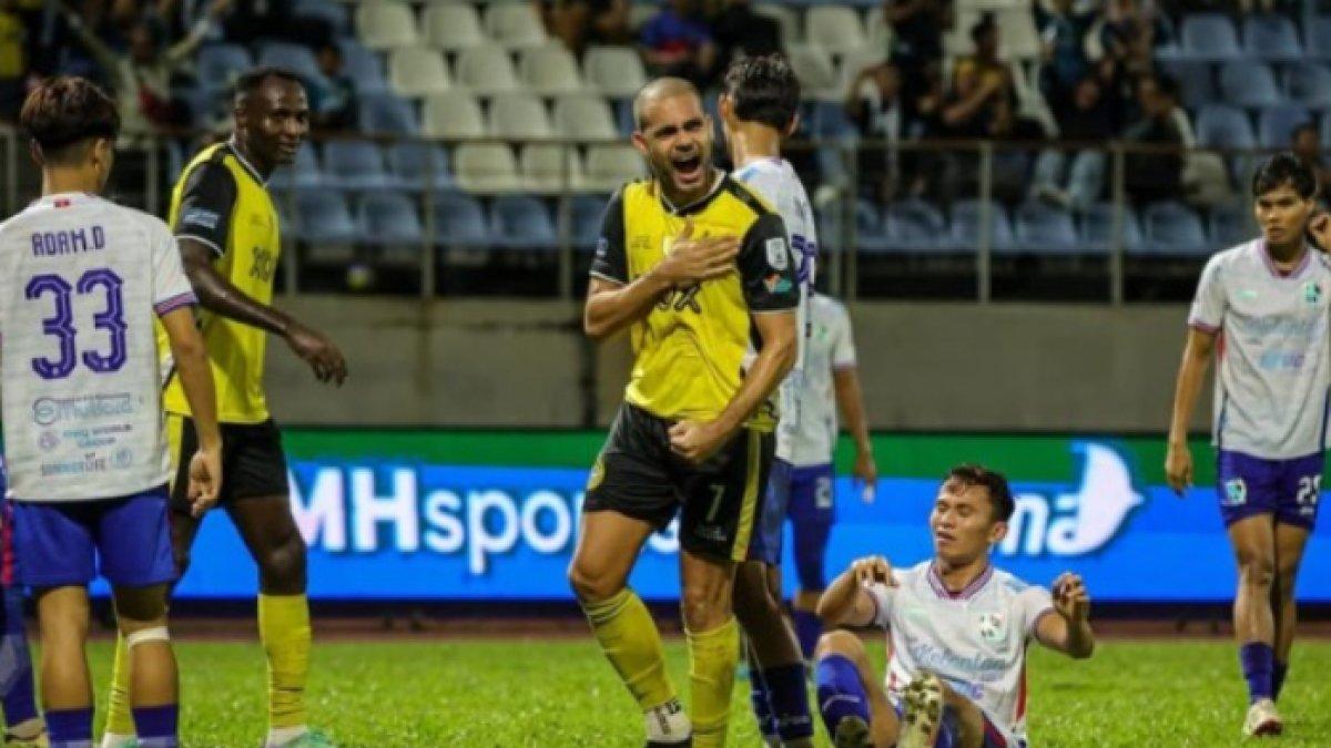 Clayton Silveira saat berseragam Perak FC.