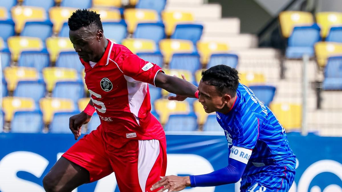 CHAMPIONSHIP 2025/2026 - Cuplikan laga PSPS Pekanbaru Vs FC Bekasi City dalam lanjutan match day ke-10 babak grup A Championship 2025/2026 di Stadion Kaharuddin Nasution, Pekanbaru, Riau pada Kamis, 13 November 2025.