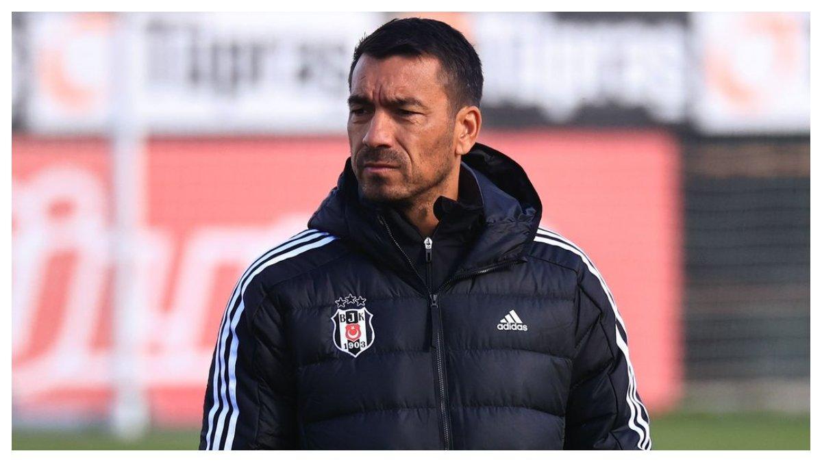 Sosok Giovanni van Bronckhorst: Pelatih Keturunan Maluku yang Jadi Opsi Grade A Timnas Indonesia