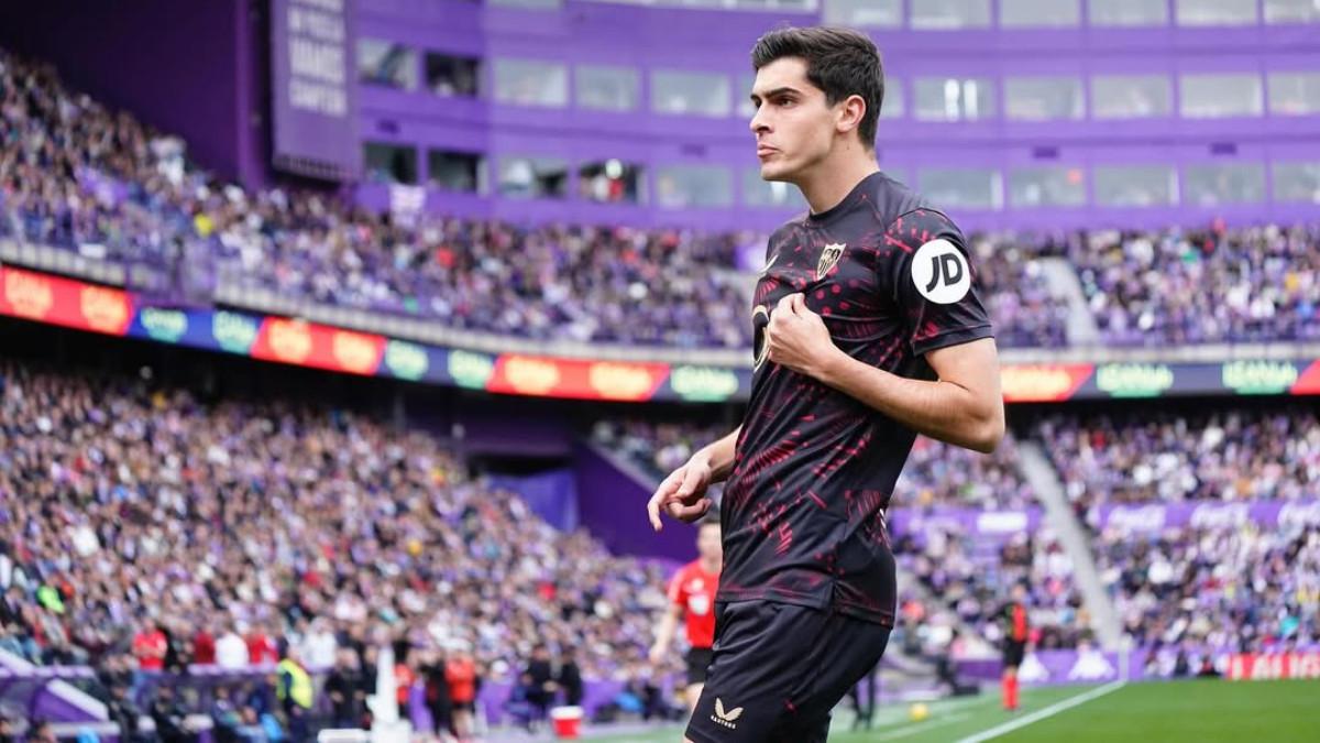 BURSA TRANSFER - Sosok Juanlu berselebrasi usai mencetak gol untuk Sevilla ketika bertandang ke markas Valladolid dengan hasil akhir 4-0 untuk kemenangan Sevilla (17/2/2025).