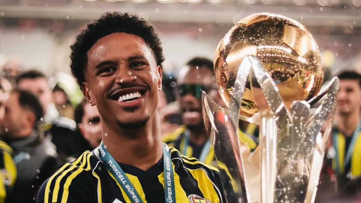 RUMOR TRANSFER - Jayden Oosterwolde berseragam Fenerbahce. Jayden Oosterwolde tengah diincar Timnas Indonesia di era pelatih John Herdman.