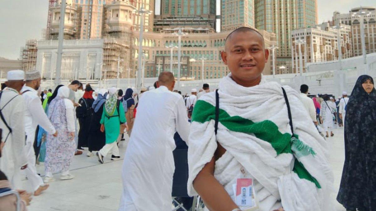 Sosok tukang bakso bakar asal Dibal Boyolali, Lukman Busra ketika tengah menunaikan ibadah haji pada Juni 2024 lalu.
