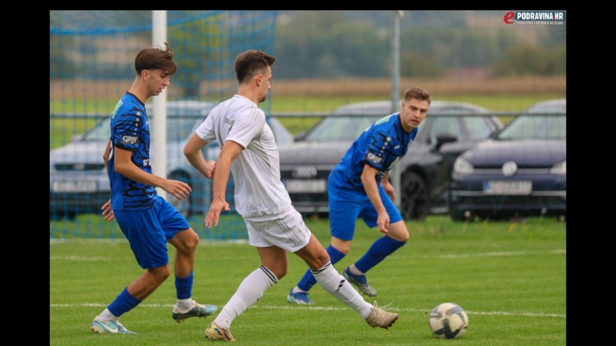 Mateo Kocijan yang berseragam NK Tehnicar