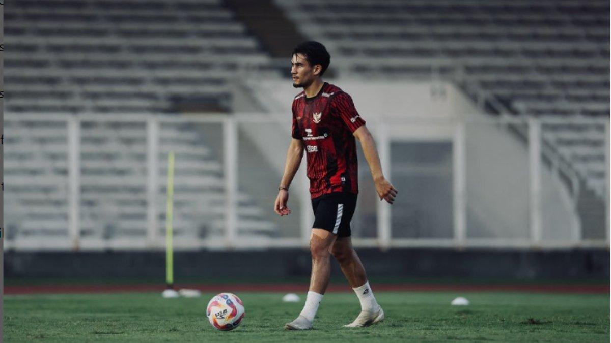 FIFA SERIES 2026 - Nathan Tjoe-A-On di sesi latihan Timnas Indonesia.