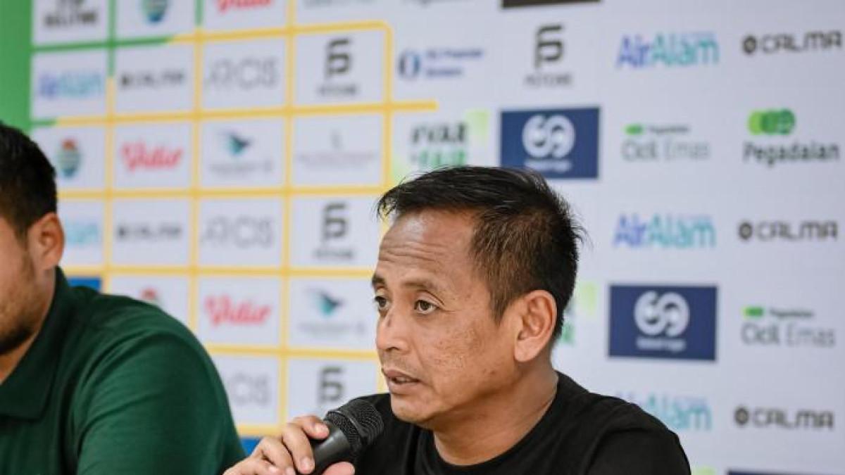 DESAK MUNDUR - Pelatih PSPS Pekanbaru, Ilham Romadhona kala konferensi pers sebelum pertandingan melawan FC Bekasi City