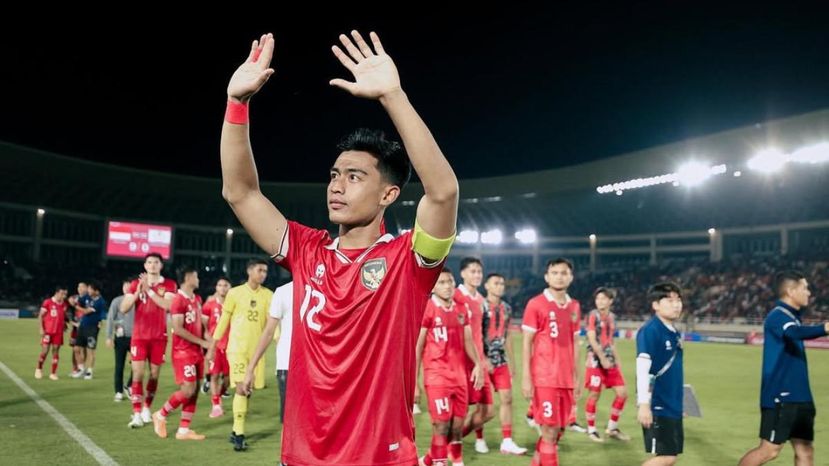 PROFIL - Foto Pratama Arhan berseragam Timnas Indonesia. Pratama Arhan, bintang Timnas Indonesia, yang lolos ke babak 8 besar ACL Two 2025/2026.