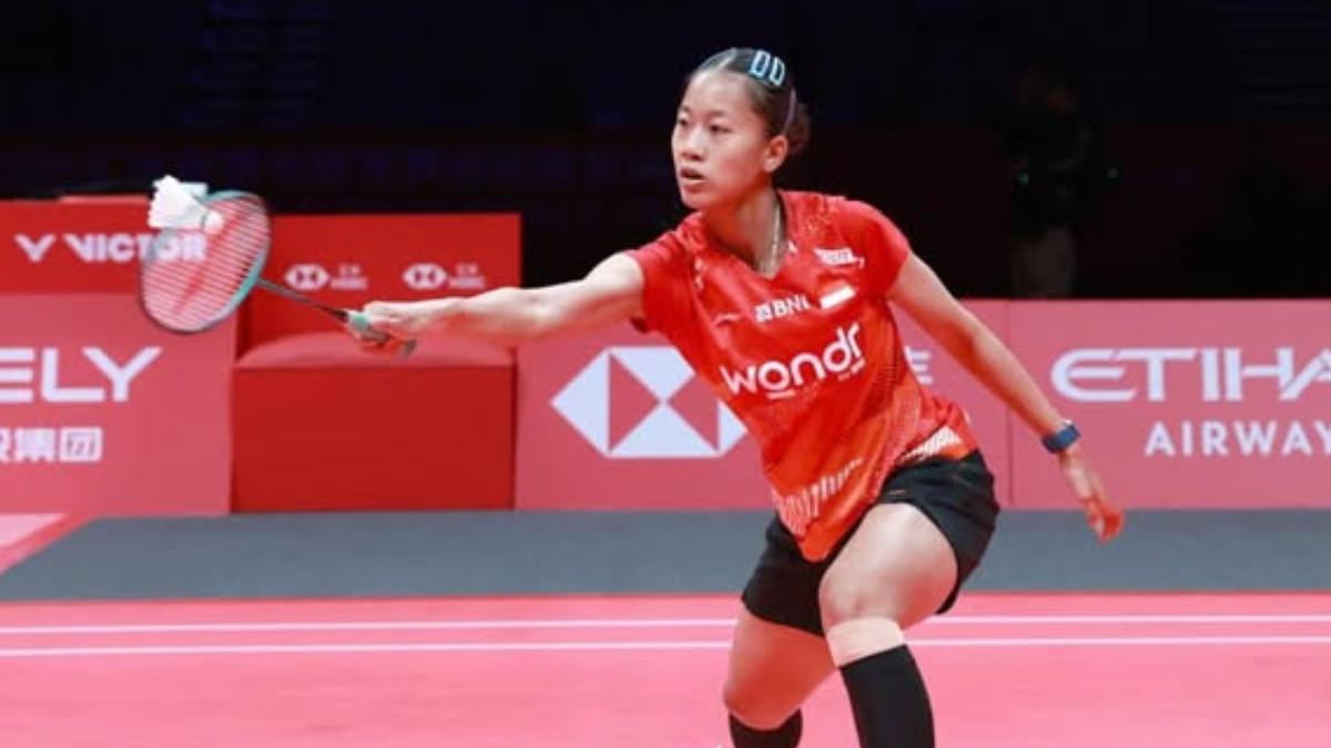 POTRET PUTRI KUSUMA WARDANI - Momen Putri Kusuma Wardani saat kalah tiga set dari wakil Jepang, Akane Yamaguchi di BWF World Tour Finals 2025.