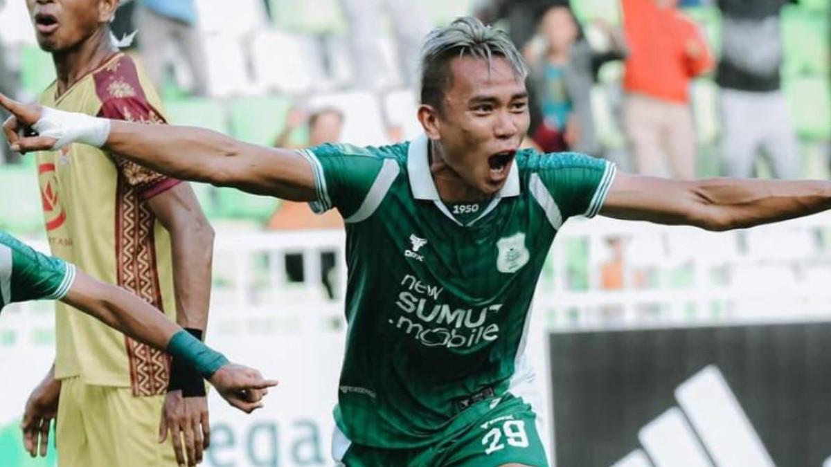 PROFIL PEMAIN - Potret penyerang PSMS Medan, Rudiyana saat berselebrasi setelah mencetak gol ke gawang lawan.
