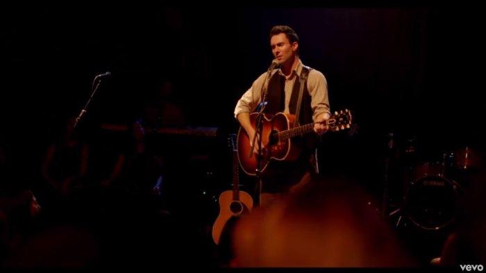 Kunci (Chord) Gitar dan Lirik Lagu 'Lost Star' - Adam Levine, Lagu yang Cocok untuk Belajar Gitar
