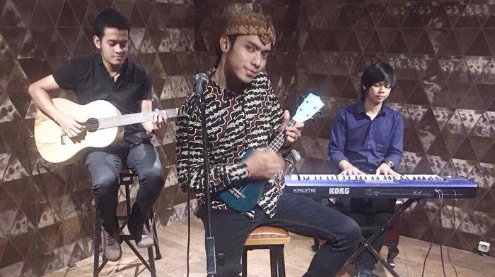 Lagu 'Akad' Versi Bahasa Jawa Ini Dijamin Bikin Kamu Pengen Kondangan! Bisa Jadi Lagu Pilihan, Nih!