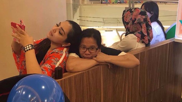 Ups! Baby Sitter Arsy Ketahuan Sedang Melakukan Sesuatu di Kamar, Reaksi Ashanty Bikin Kaget!