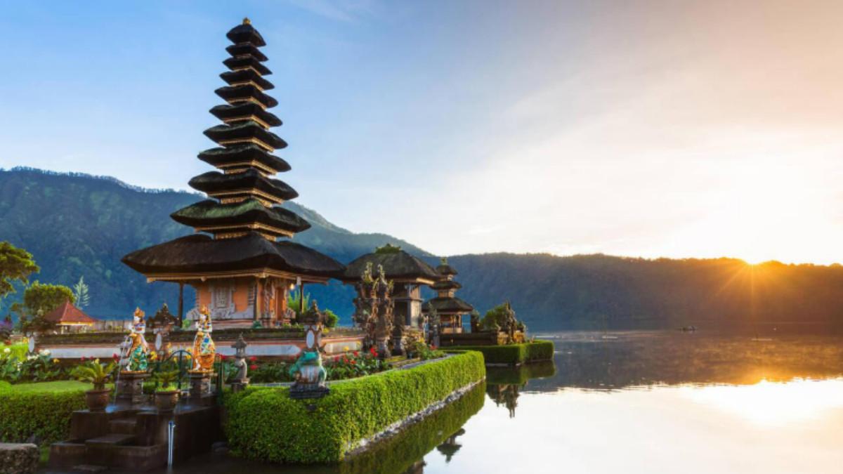 BALI-Pura Ulun Danau Bratan, Bedugul sebagai sektor pariwisata, yang merupakan faktor tingginya pertumbuhan perekominan di Bali.Lima daerah dengan pertumbuhan ekonomi tertinggi tahun 2025.