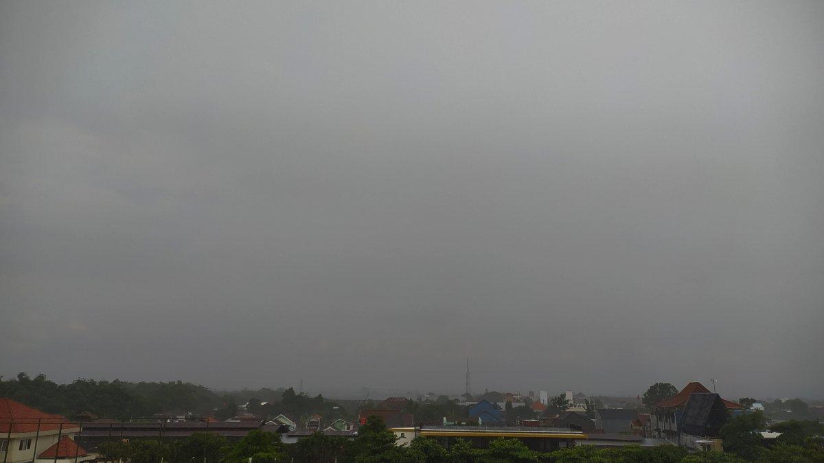 6 Wilayah di Papua Diprediksi Bakal Berawan: Biak Numfor & Keerom Alami Cuaca Berbahaya