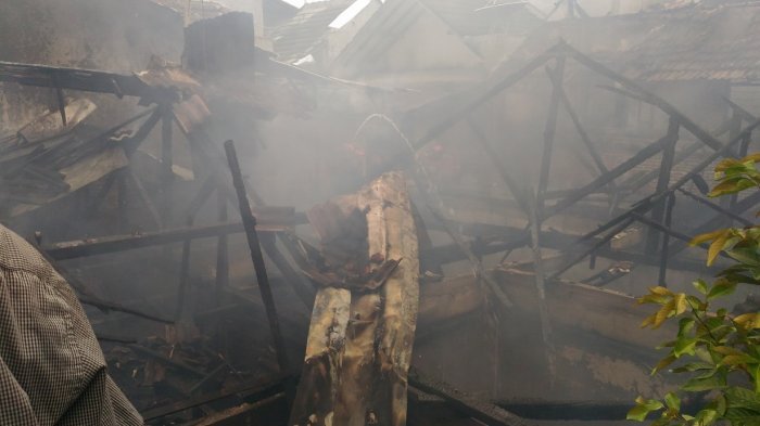 Breaking News: Rumah di Semarang Hangus Terbakar saat Ditinggal Mudik Pemiliknya ke Palembang