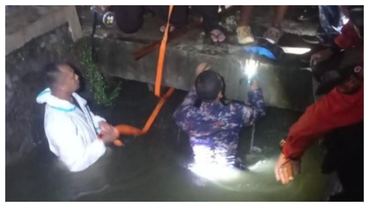 Kemensos Kirim Rp3 Miliar untuk Banjir Semarang yang Telan 2 Korban MD dan 2 Lain Hilang