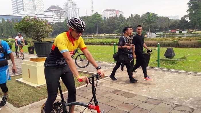 Sandiaga Uno Mengatakan Bahwa Hampir Separuh Warga Jakarta Bergaya Hidup Sedentari