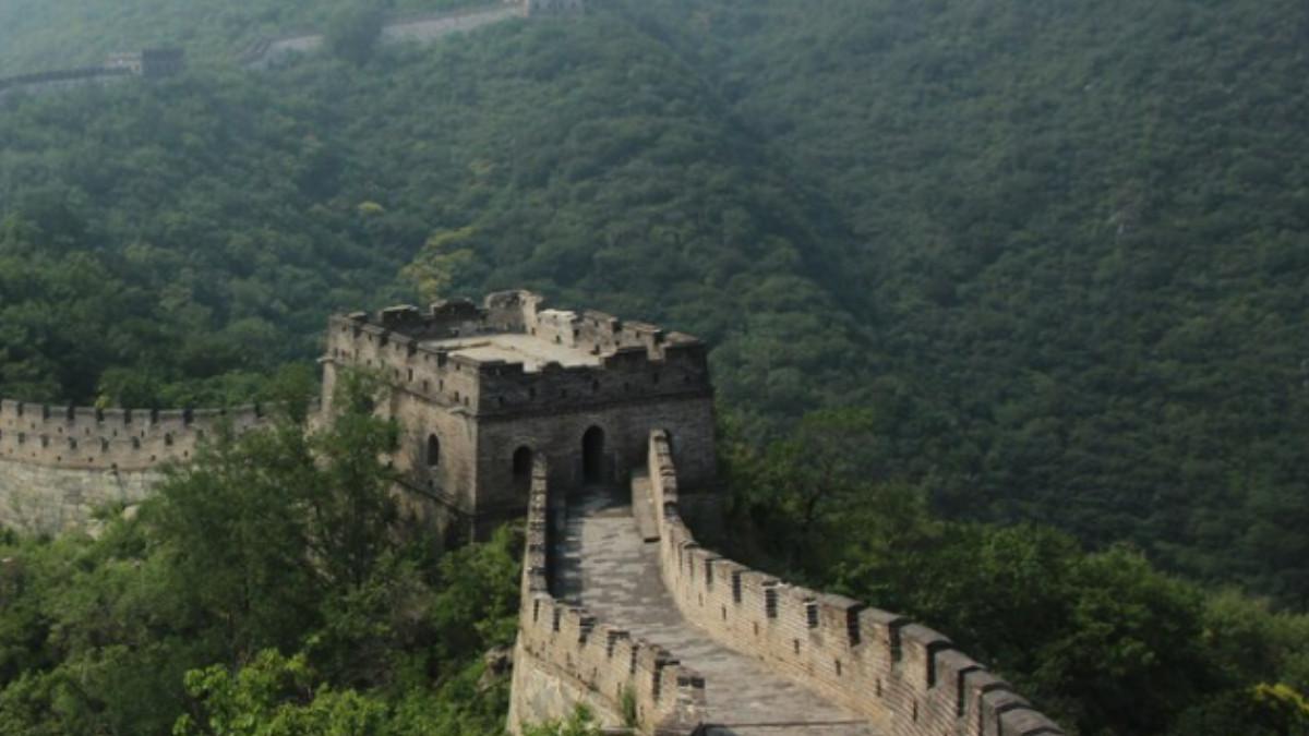 TEMBOK BESAR CHINA-Tampilan Tembok Besar Tiongkok (The Great Wall of China) dari atas.Lima situs warisan dunia UNESCO yang paling popuper.