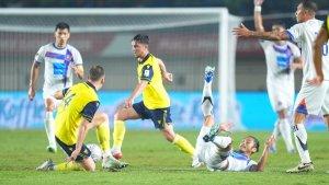 Cuplikan-laga-Oxford-United-dengan-Port-FC-dalam-final-Piala-Presiden-1.jpg