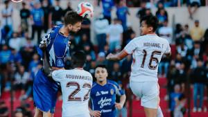 Cuplikan-pertandingan-PSIM-Yogyakarta-vs-Borneo-FC.jpg