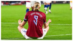 Erling-Haaland-melakukan-selebrasi-ikoniknya.jpg