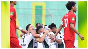 Federic-Injai-melakukan-selebrasi-setelah-mencetak-gol-ke-gawang-Persipal.jpg