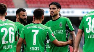 Foto-Kevin-Diks-bersama-skuad-Borussia-Mönchengladbach.jpg