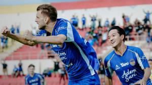 Haljeta-selerbasi-gol-ke-dewa-united.jpg