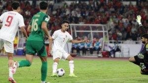 Marselino-Ferdinan-mencetak-gol-chip-ke-gawang-Arab-Saudi.jpg