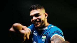 PROFIL-BERGUINHO-Sosok-Gelandang-Serang-Persib-Bandung.jpg