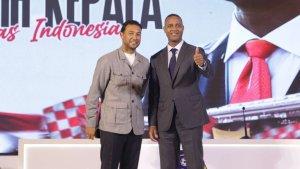Pelatih-Timnas-Indonesia-Patrick-Kluivert-dan-asisten-pelatih-Timnas-Indonesia-Denny-Landzaat.jpg