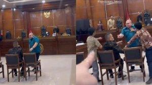 Razman-Nasution-nyaris-jotos-Hotman-Paris.jpg