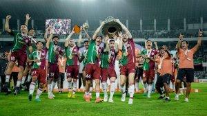 Skuad-Mohun-Bagan-Super-Giant-SG-saat-merayakan-juara-Indian-Super-League-20232024.jpg