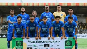Skuad-PSPS-Pekanbaru-pada-pertandingan-melawan-PSMS.jpg
