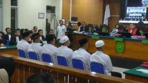 enam-terpidana-kasus-pembunuhan-Vina-dan-Eki-Cirebon.jpg