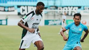 sleman-kalah-dari-persela.jpg