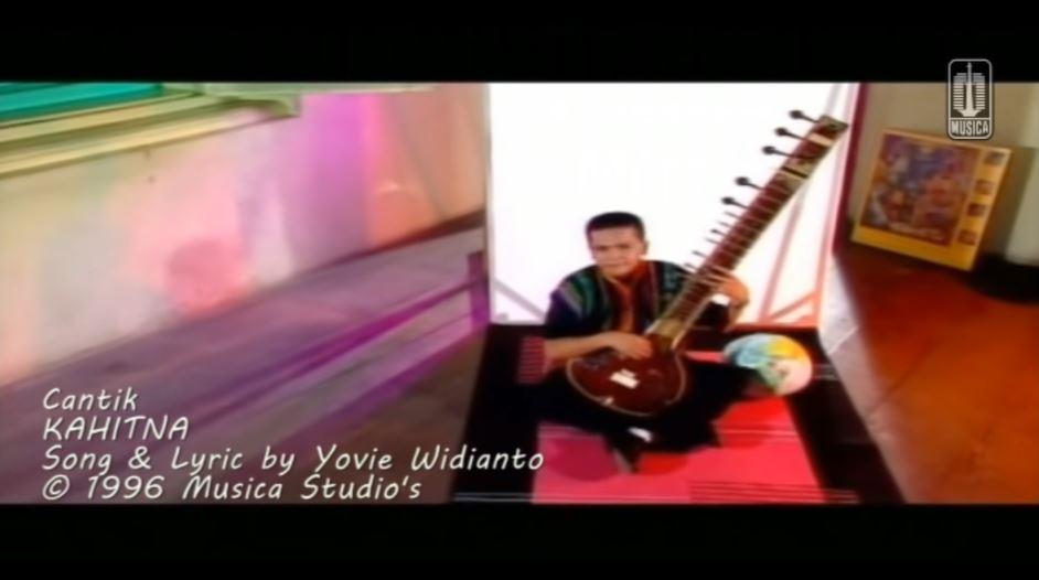 Chord Gitar Lagu Cantik - Kahitna, Ini Makna dan Liriknya: Cantik Ingin Rasa Hati Berbisik