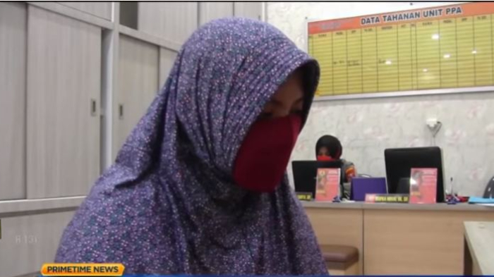 Terus Menunduk, Ibu di Jember Cerita Alasan Bunuh Anak Kandungnya yang Berusia 6 Tahun