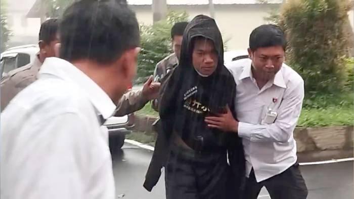 Agus-Buntung-diperiksa-sebagai-tersangka-pelecehan-seksual.jpg