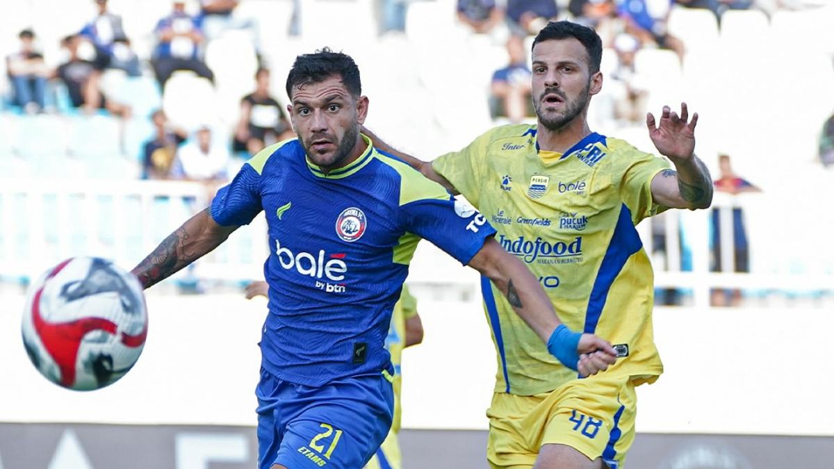 Arema-FC-kontra-Persib-Bandung.jpg