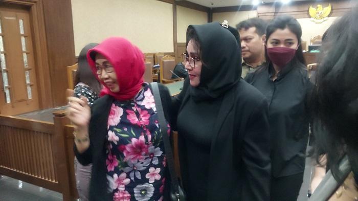 Ayun-Sri-Harahap-istri-eks-Mentan-SYL-di-Pengadilan-Tipikor-Jakarta-Senin-2752024.jpg
