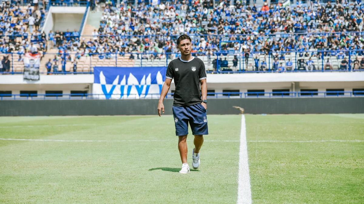 Bek-Filipina-Persib-di-Liga-1-2023-Daisuke-Sato.jpg