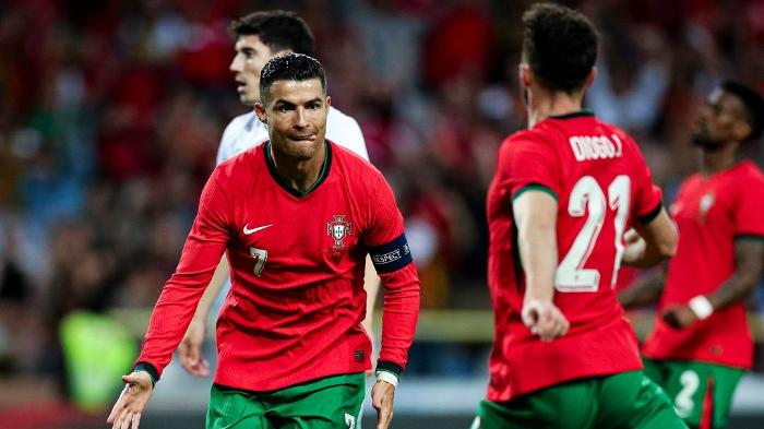 Cristiano-Ronaldo-menjadi-aktor-kemenangan-Timnas-Portugal-saat-melawan-Irlandia.jpg