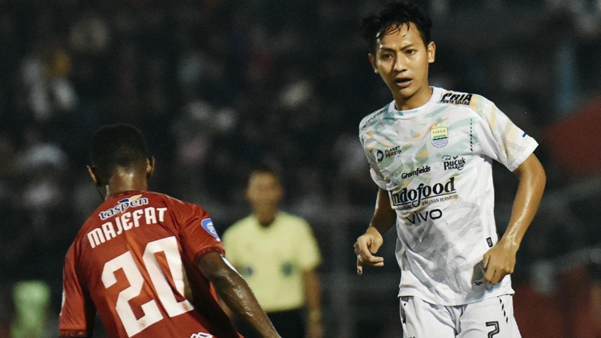 Cuplikan-laga-Semen-Padang-vs-Persib-Bandung.jpg