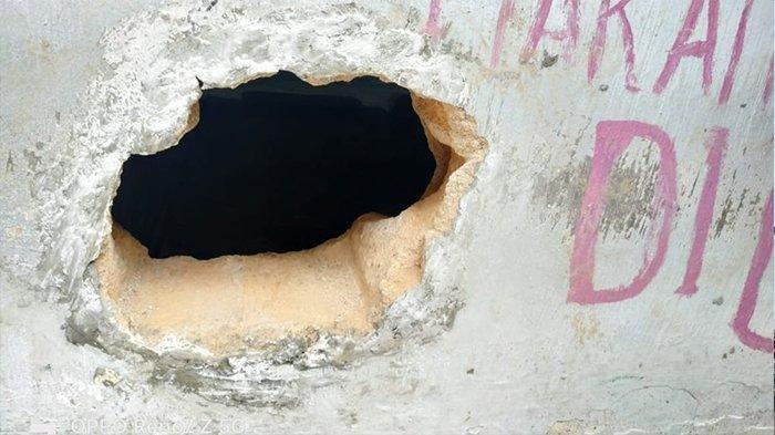 DINDING-LAPAS-LUBANG-Penampakan-lubang-bekas-dijebol.jpg