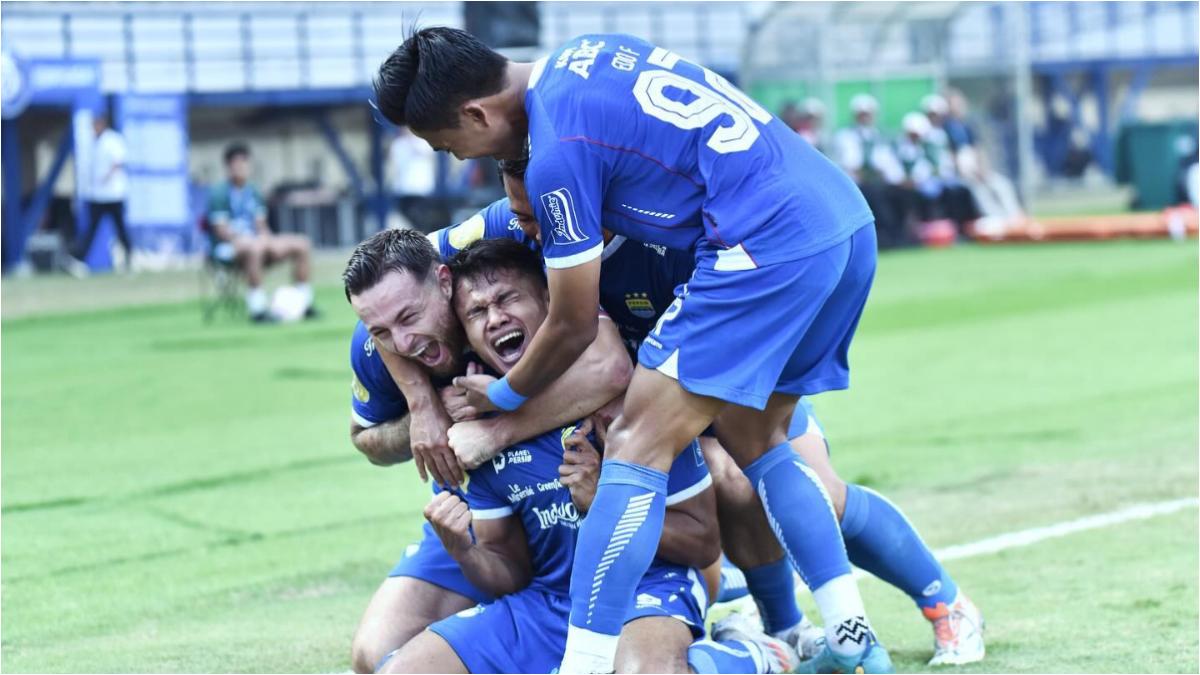 Dimas-Drajad-Selebrasi-22.jpg