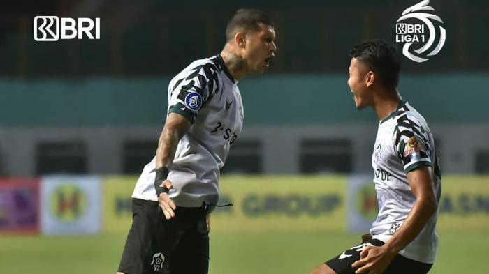 Gabung Persib Bandung, Dimas Drajad Dipersatukan Lagi dengan Rekan Duet Terbaik di Persikabo 1973