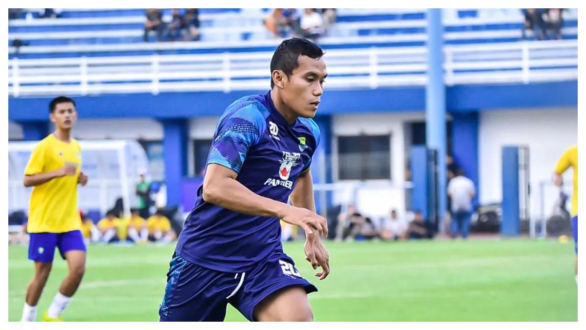 Eriyanto-saat-berseragam-Persib-Bandung.jpg